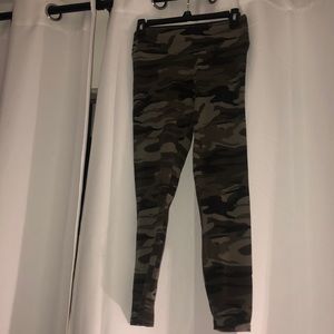 Camo leggings